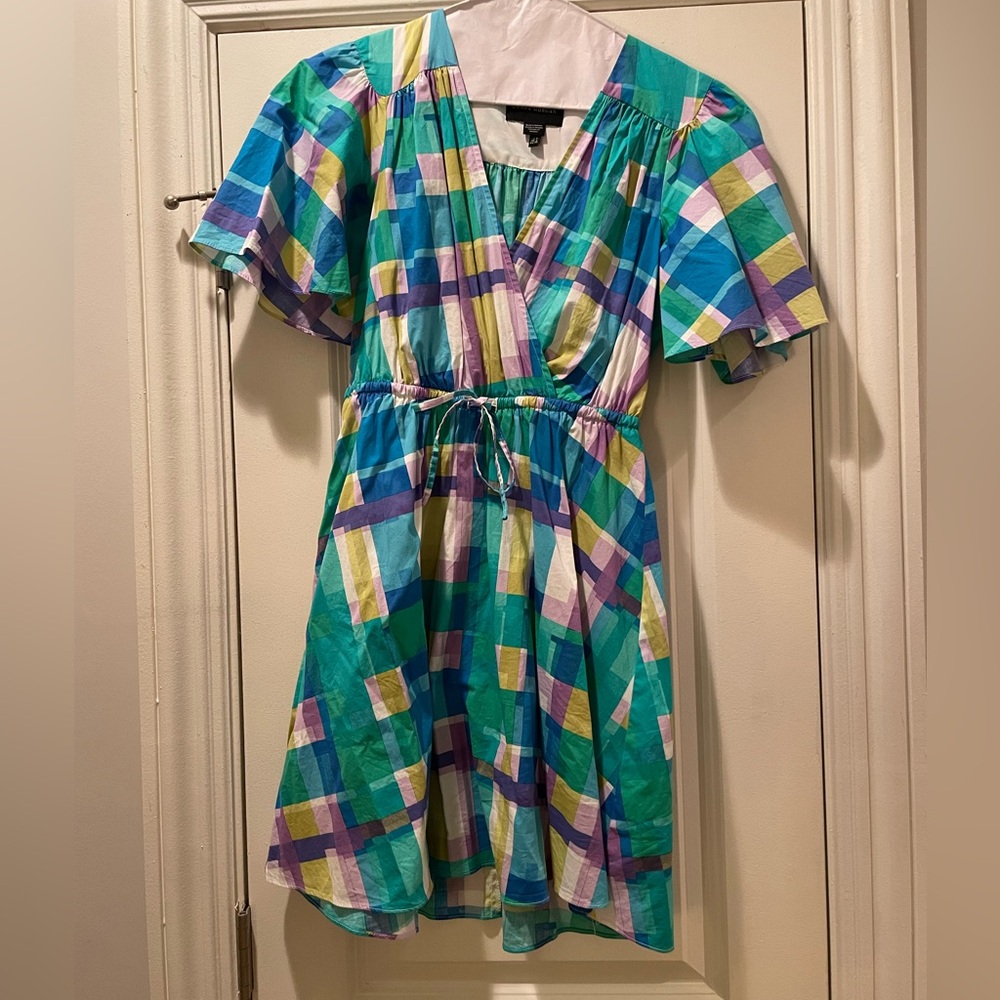 Colorful Donna Morgan flutter sleeve dress with tie waist